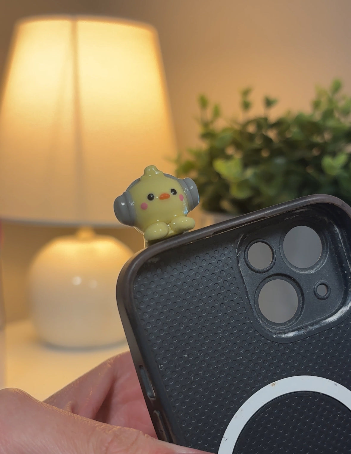 Chill Chick – Phone Hipper